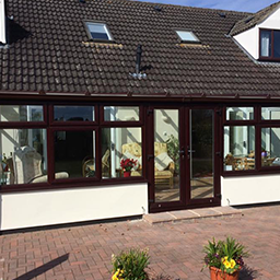 house with a conservatory 